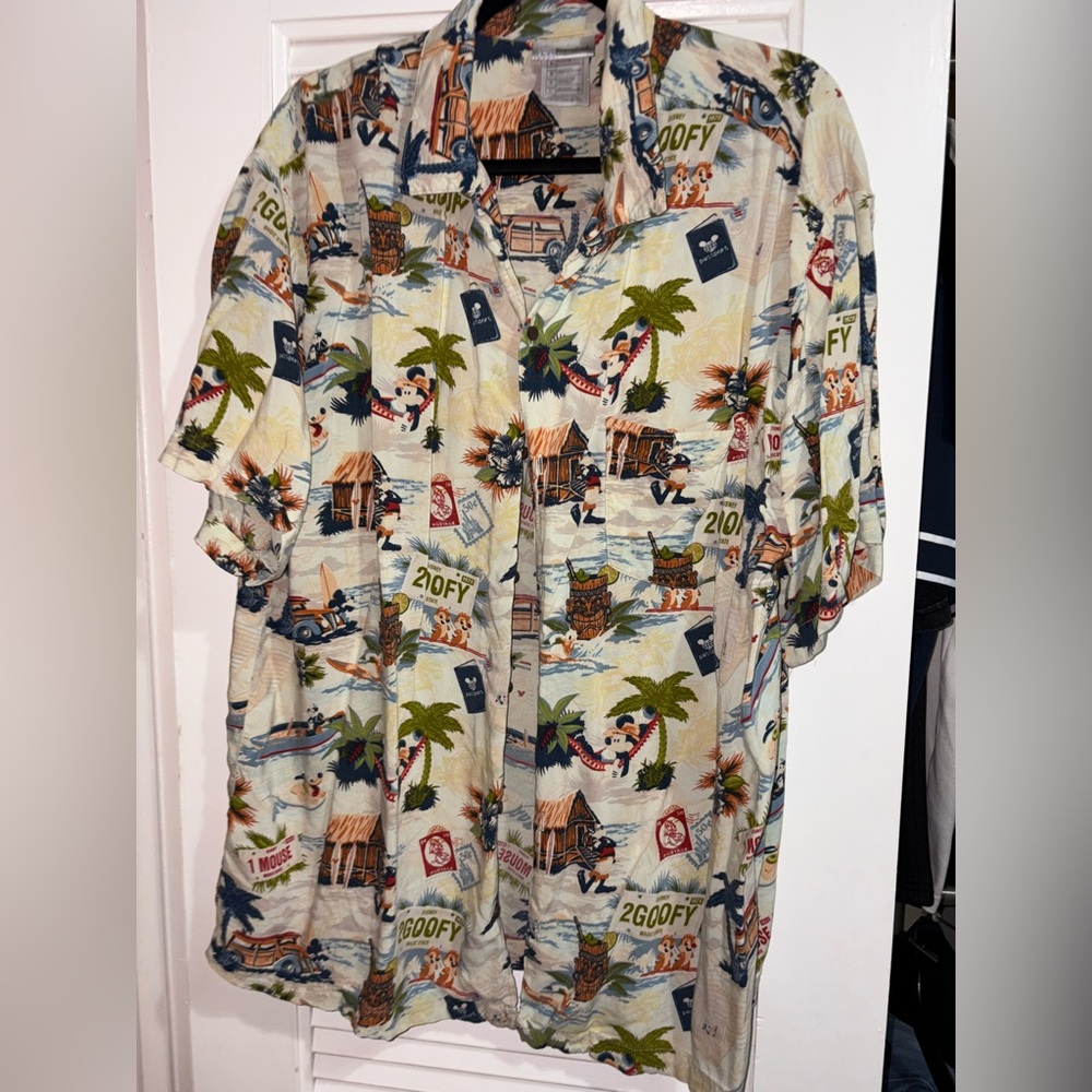 Disney vintage Men's Goofy Tropical Print Shirt